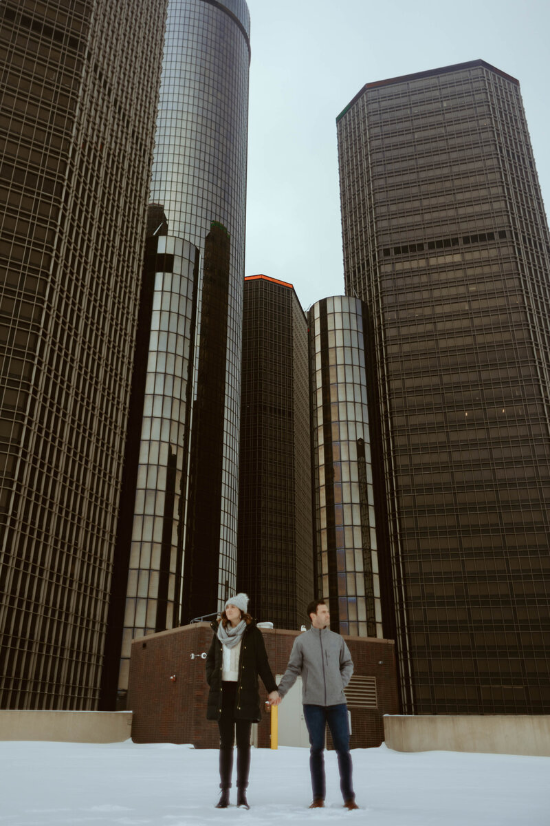 downtown-detroit-michigan-engagement-wedding-photographer-alisciamariephotography-0751