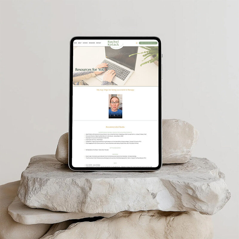 Website showcasing a resources page from a therapist.