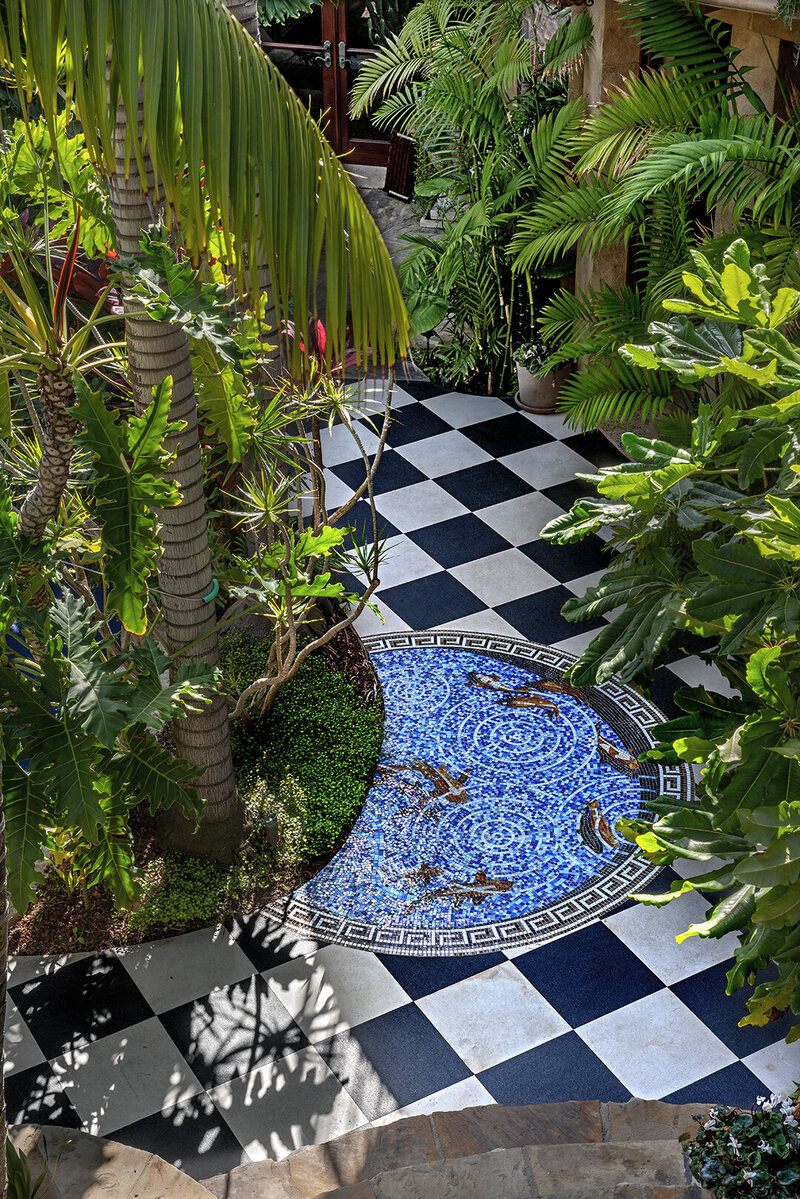 Parisi LJ courtyard tile mosaic 1CZ6836 flat final
