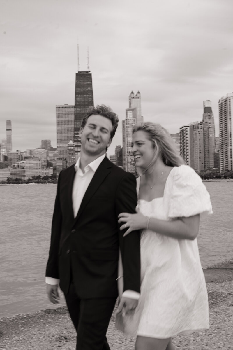 erin-peter-chicago-downtown-engagemenet-haleyjames-170