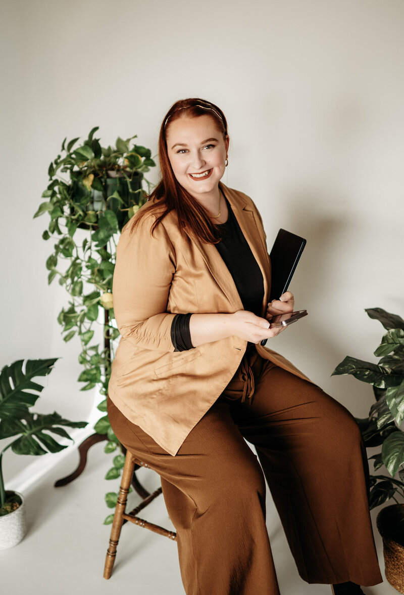 Holistic business social media consultant helping wellness brands connect and convert online with strategic storytelling.