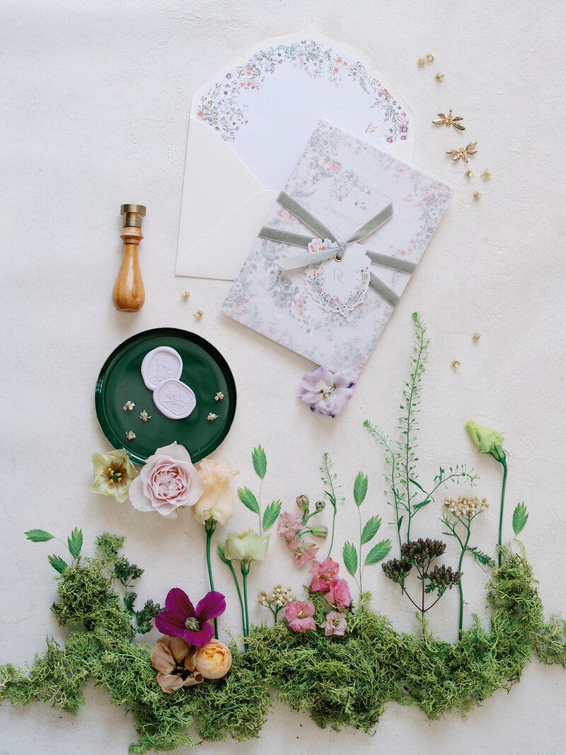 colorful-wedding-invitation-florals-detaisl-pastel-colors