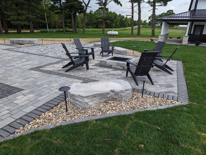 Cedar-Rapids-Manchester-Iowa-hardscaping-Supreme-Green-_20240603_135802429