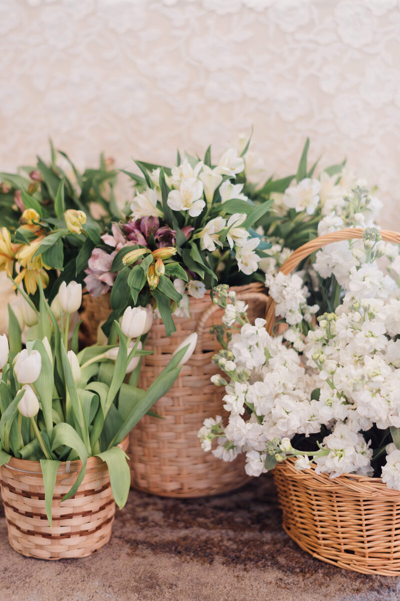 floral-baskets-wedding-seattle-florist