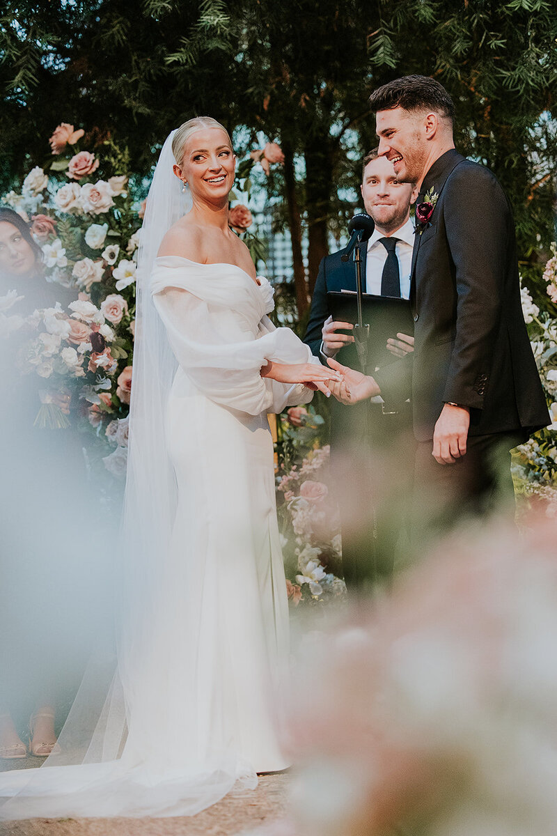 carly-troy-hort-center-wedding-teasers-92_websize