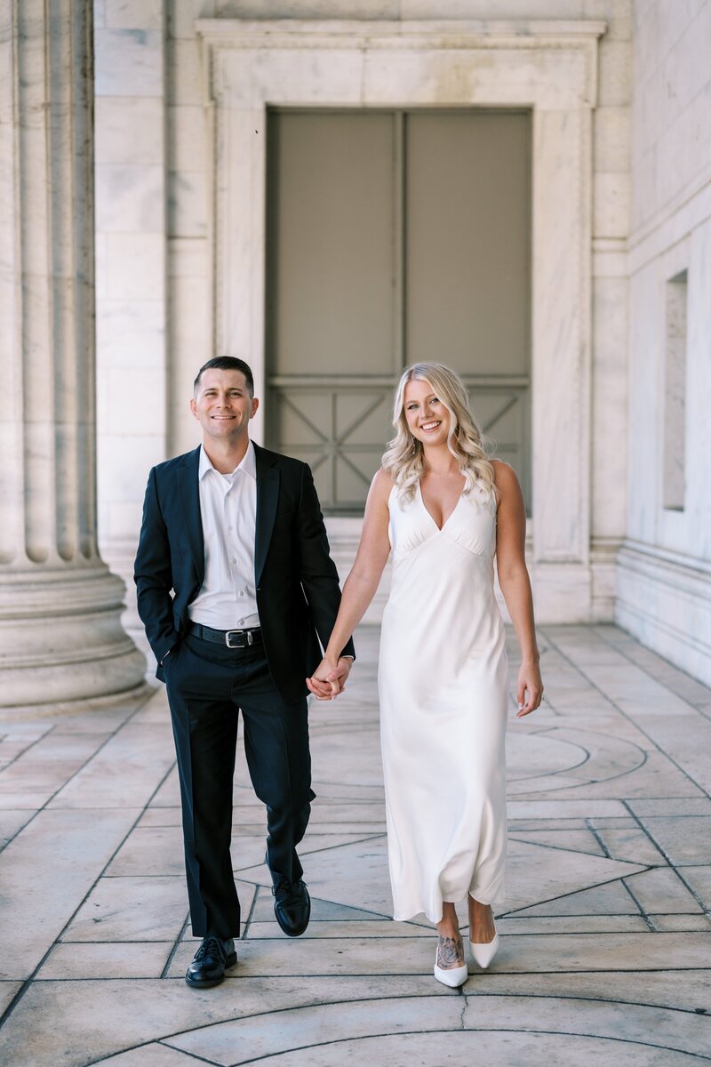 Chicago-IL-Field-Museum-engagement-session