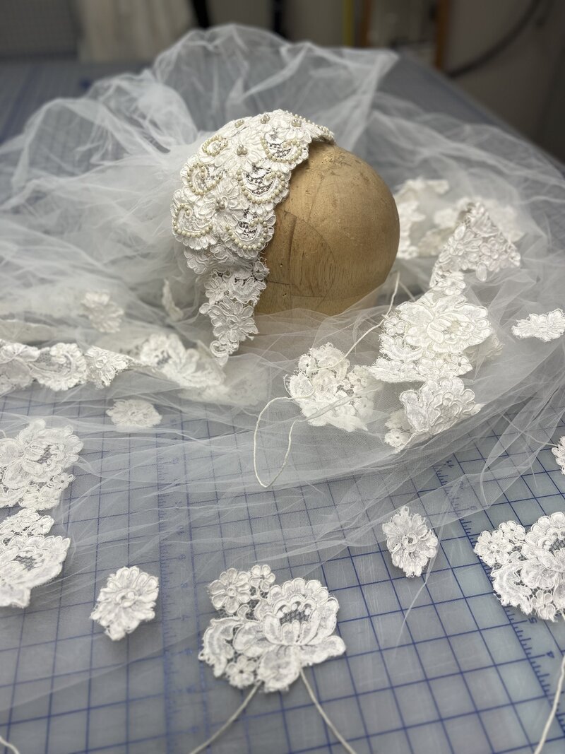 vintage heirloom bridal veil and headpiece with pearls