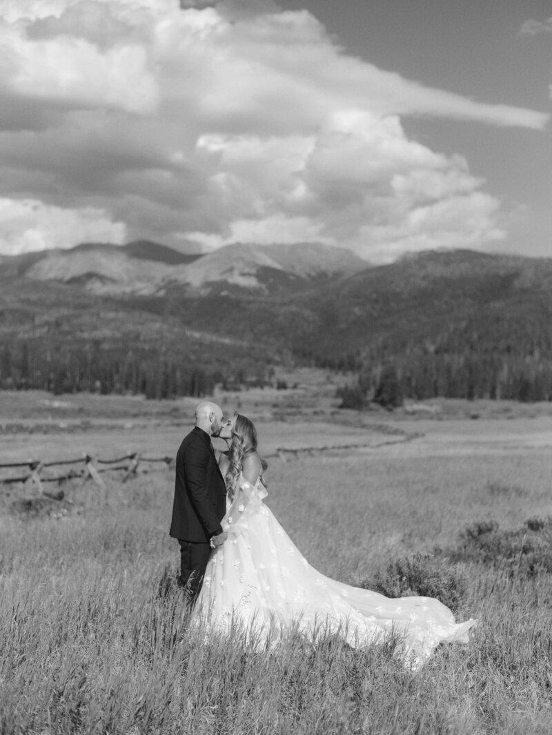 Devils-Thumb-Ranch-Wedding-Photographer-0039