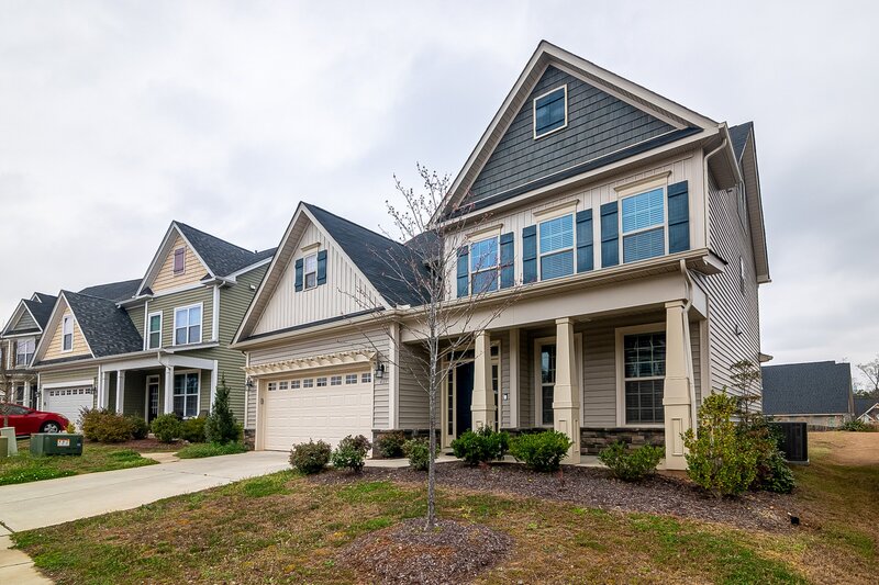 Photo of suburban home in North Georgia