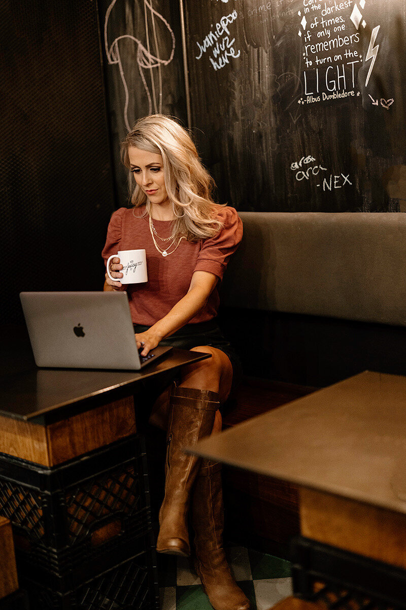 Autumn coffee shop on mac
