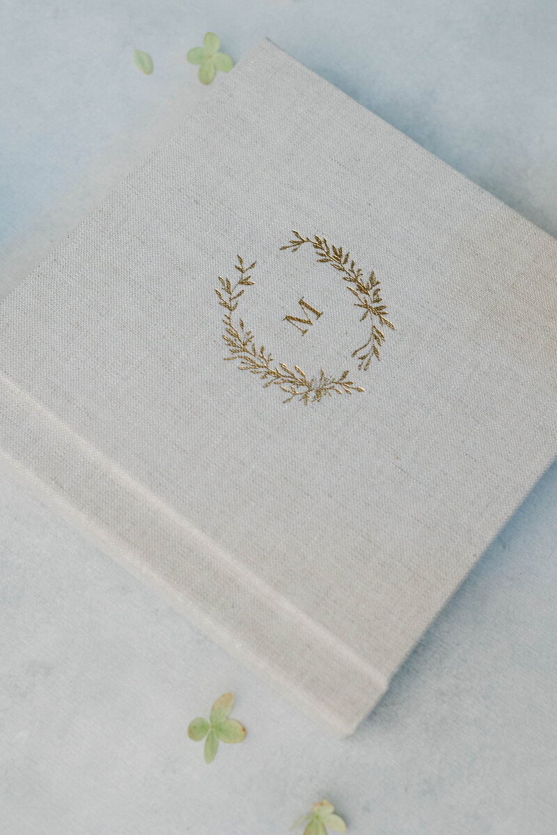 fine art linen album knoxville tennessee newborn photographer