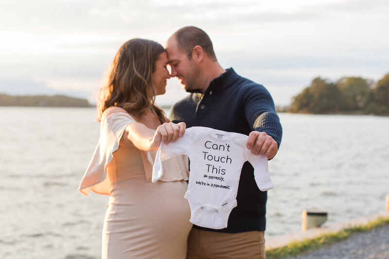 Quiet Waters Park maternity photos by Annapolis photographer, Christa Rae Photography