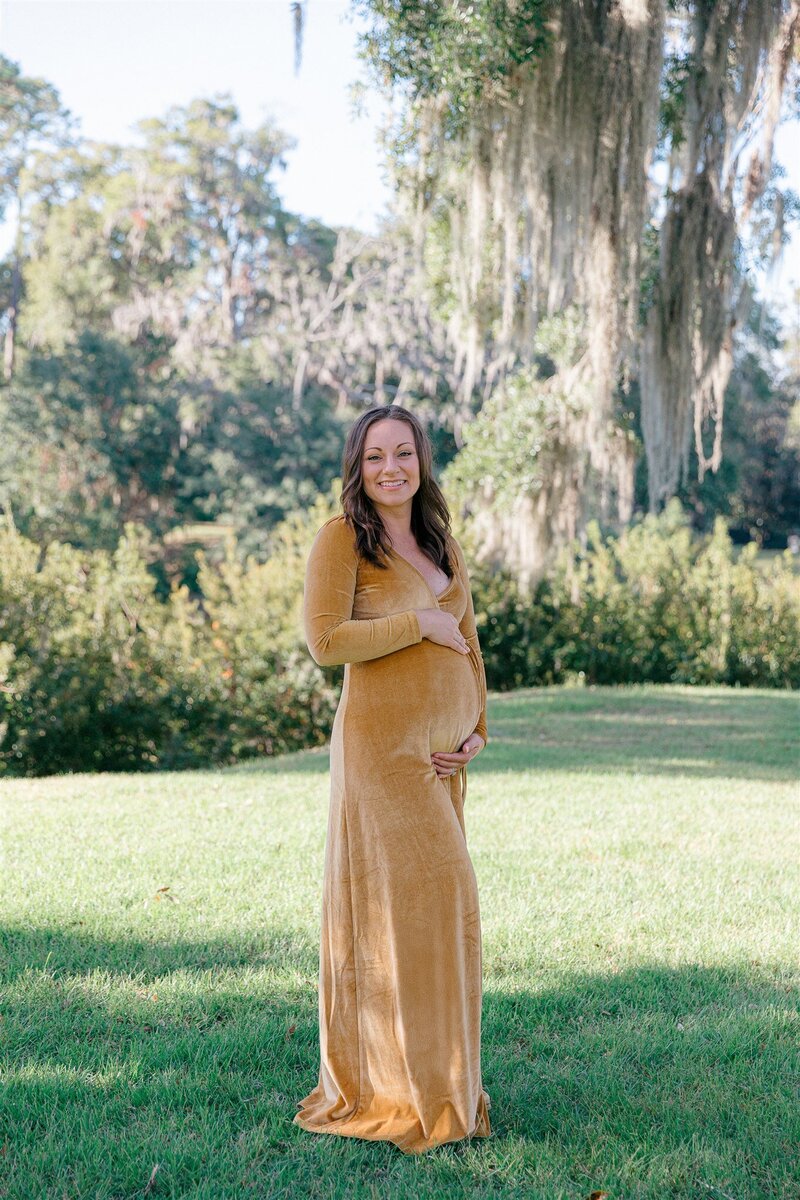 Palmetto-Bluff-Maternity-Session-Lamp-and-Light-Photography-3