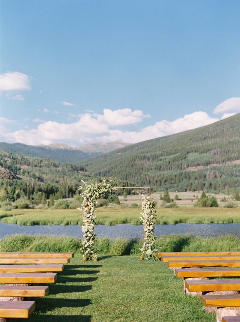 Refined and Organic Wedding in the Heart of Colorado_0018