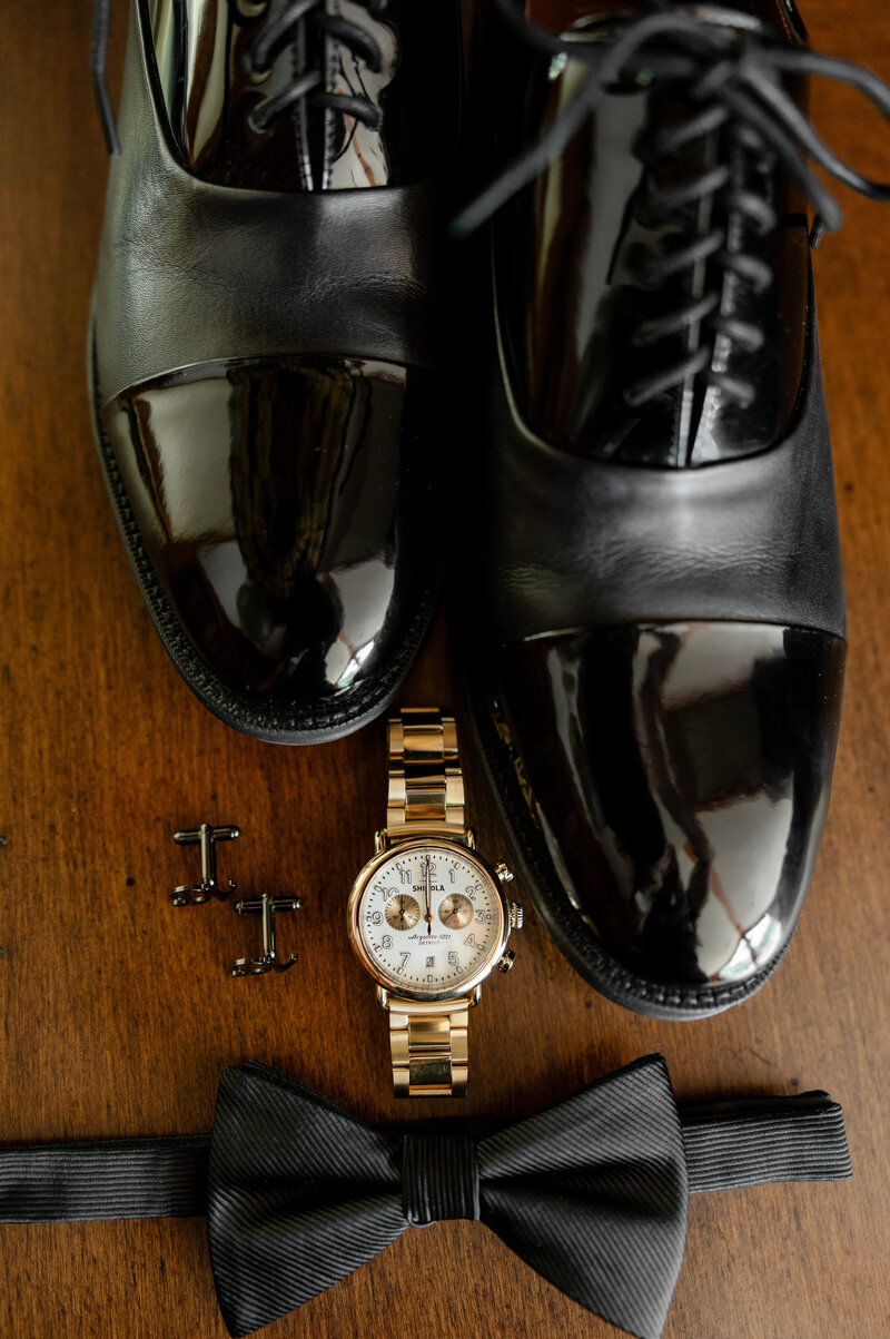 Indiana_Michigan_Wedding Planner_Lizton_Lizton Lodge_His Accessories_Shoes_Groom