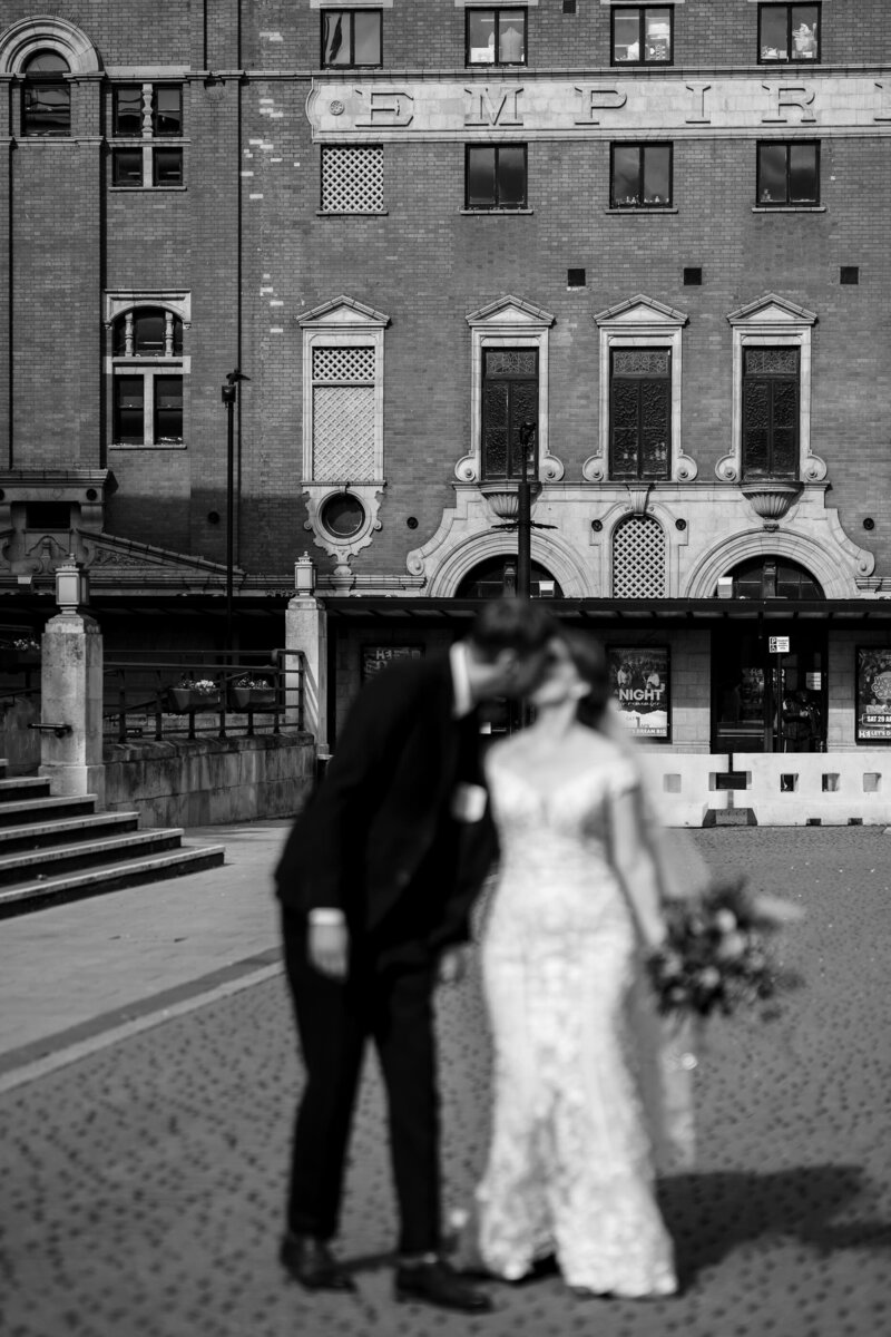hackney-town-hall-london-wedding-pub-reception-laura-may-photography412