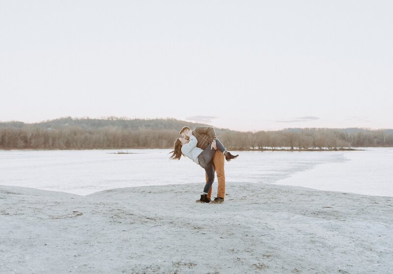 white cliffs of conoy engagement session