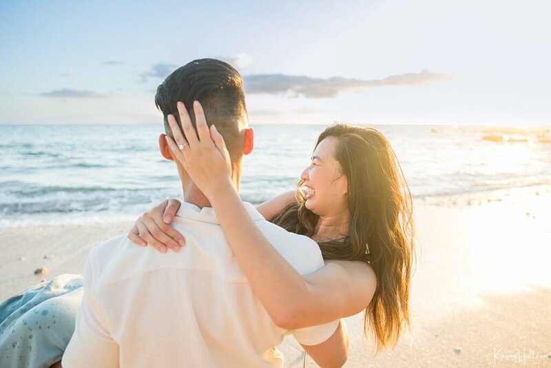 Hawaii proposal next to the pacific ocean