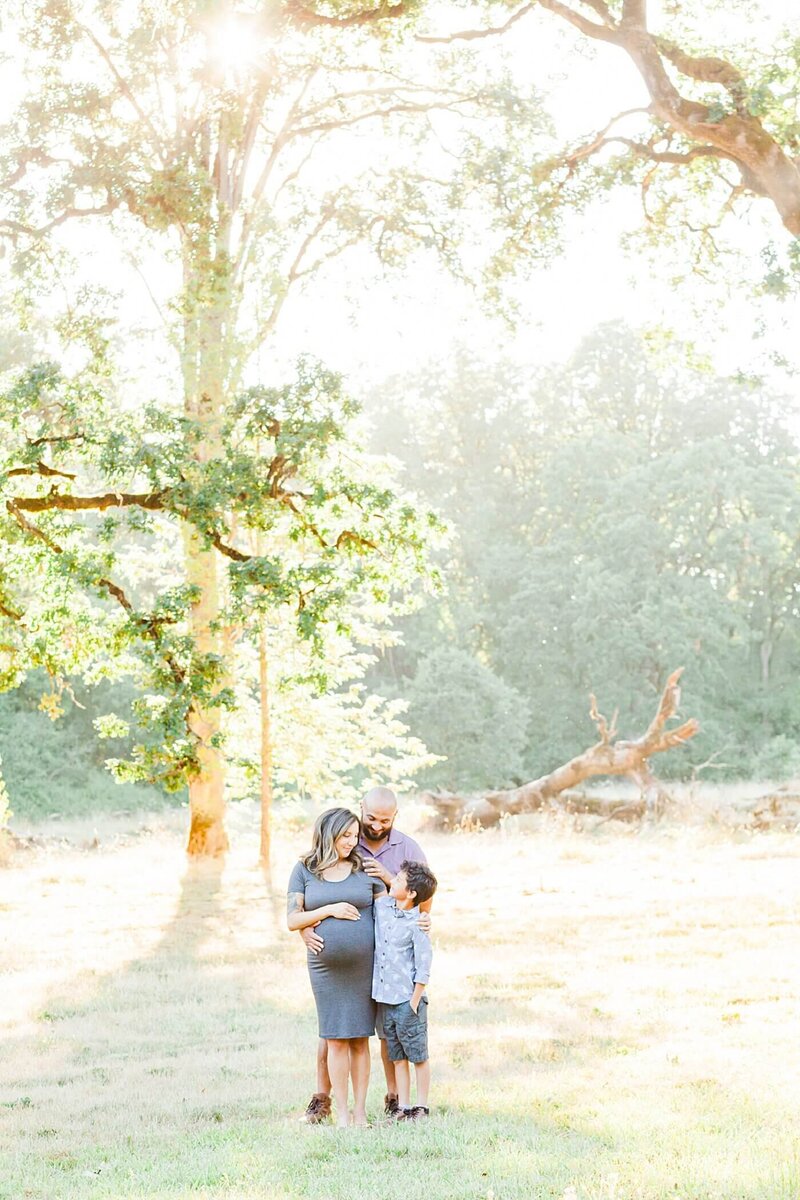 Light and airy family photo in a park by portland family photographer Samantha Shannon
