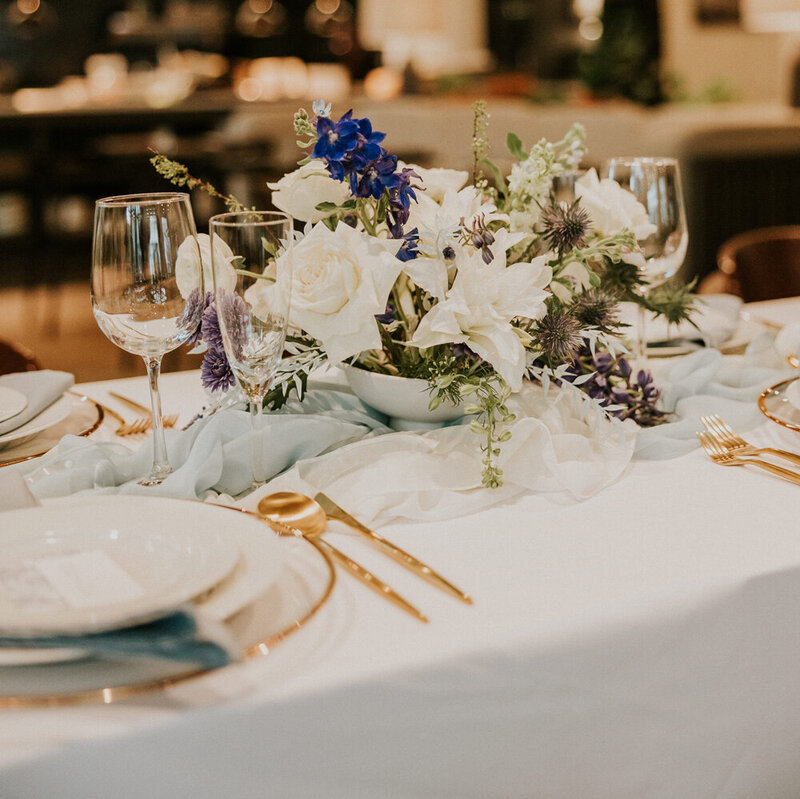 classic-wine-glass-wedding-table-Rori-Ranch-Rentals