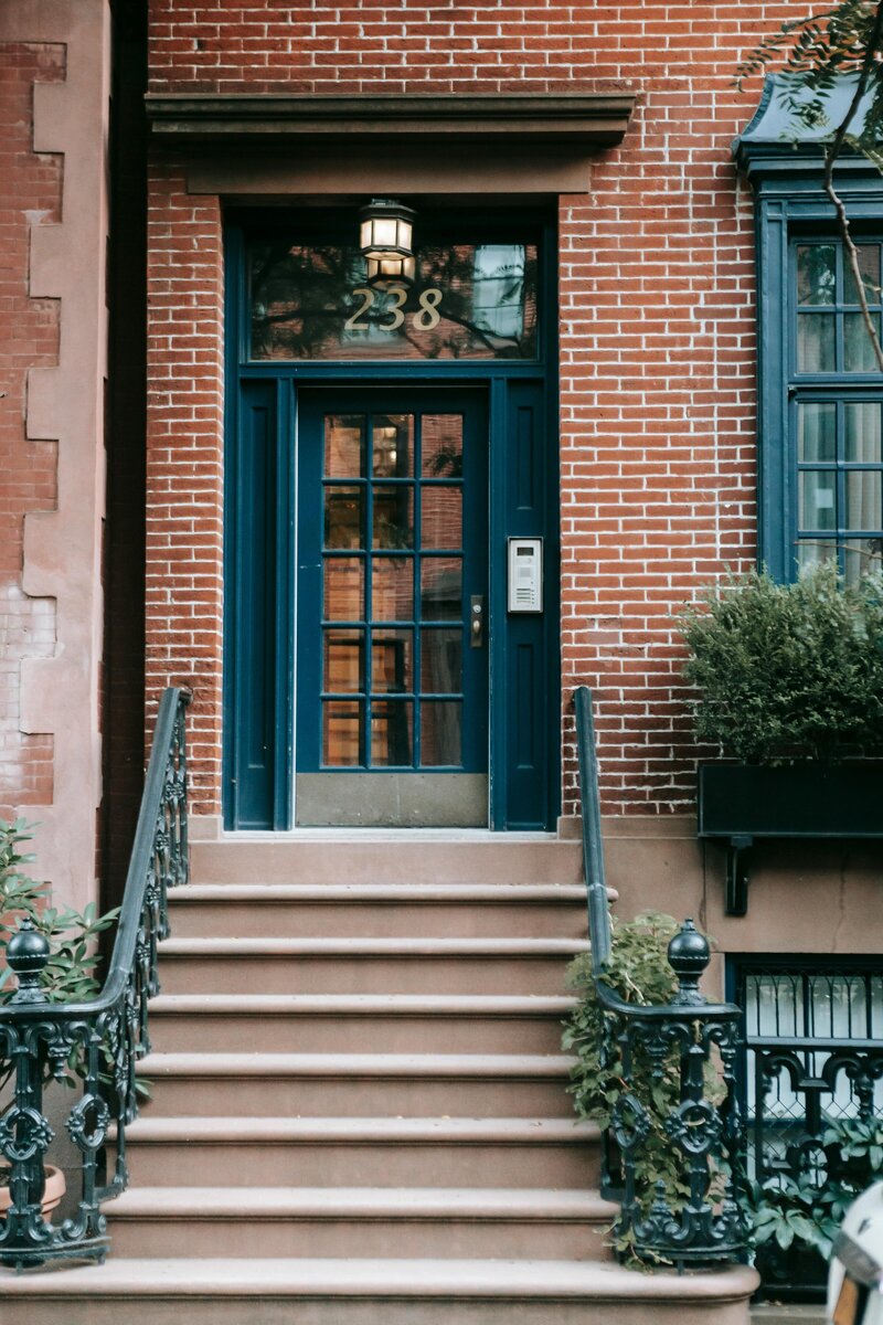 how to sell a house with a mortgage