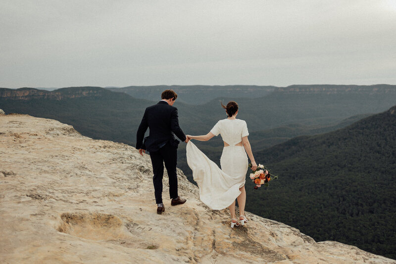 blue-mountains-elopement-photographer-lincolns-rock-elopement-blue-mountains-107