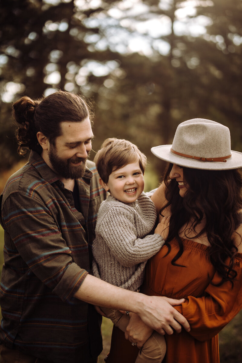 cute-family-portrait-fall