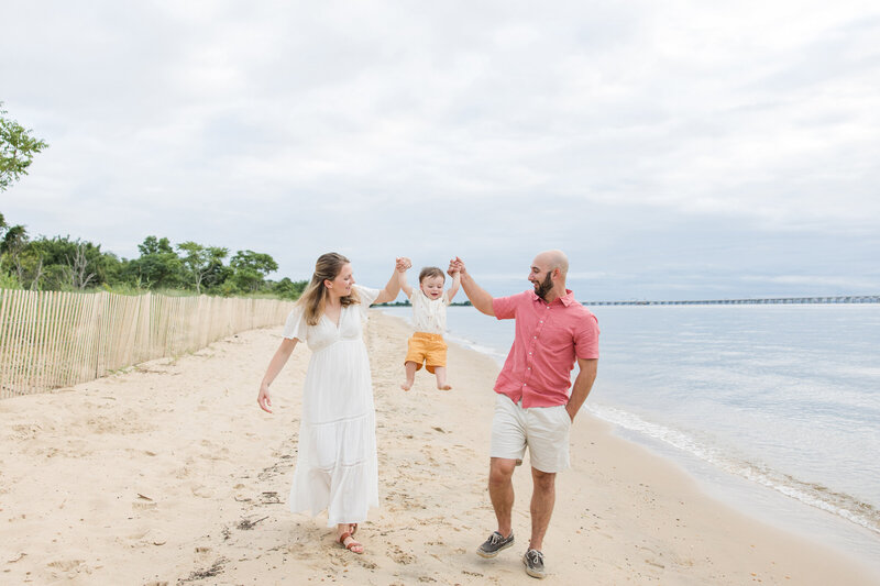 Terrapin Beach Park family photos in Stevensville, Maryland by Christa Rae Photography