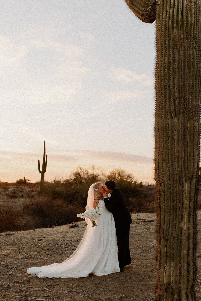 kelsey-kohl-wedding-preview-taylorraephotofilm-157