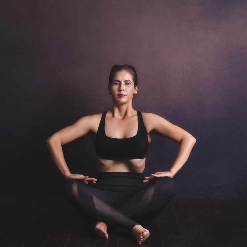 Pilar Romo, certified yoga instructor, personal trainer, and Hypopressive exercise specialist in San Miguel De Allende, offering in-person and online classes through EnForma for core strength and holistic fitness.