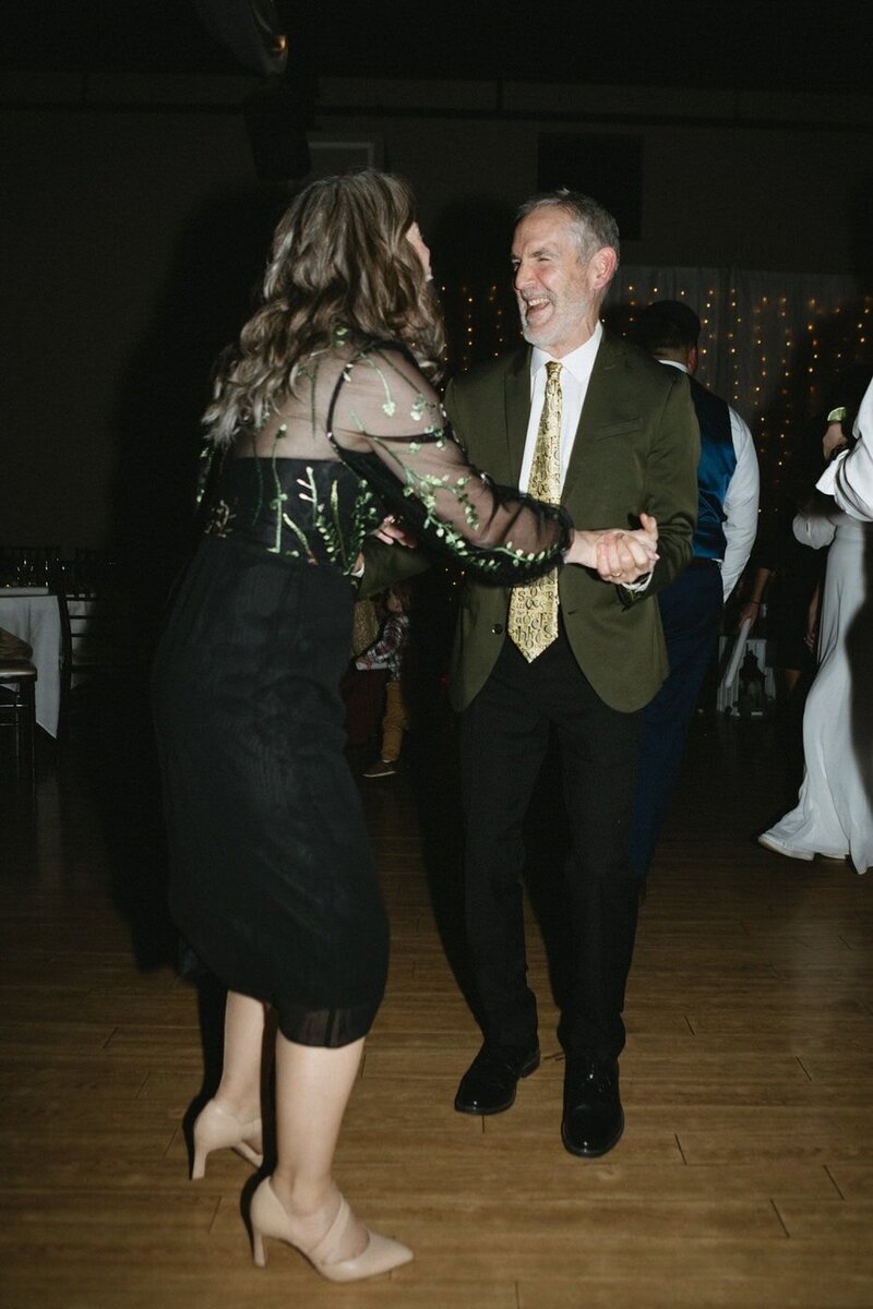 classic-and-documentary-style-wedding-photography-98