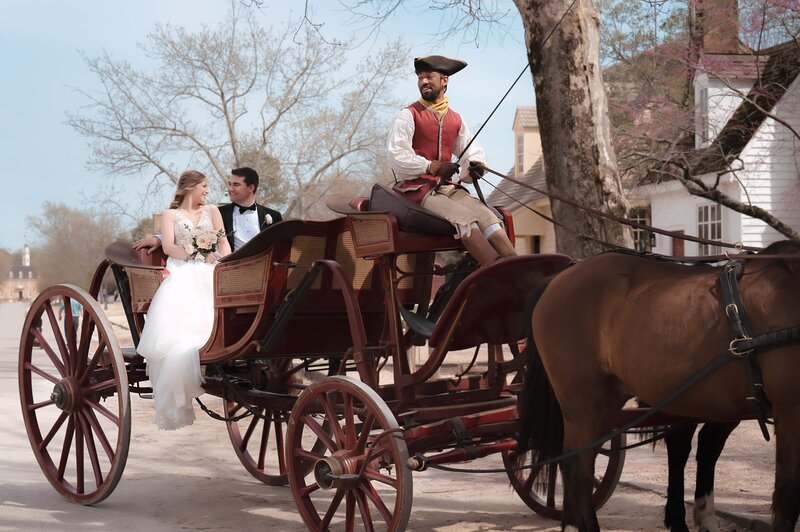 Colonial Williamsburg Micro wedding by Kristen Vann, Virginia elopement photographer

