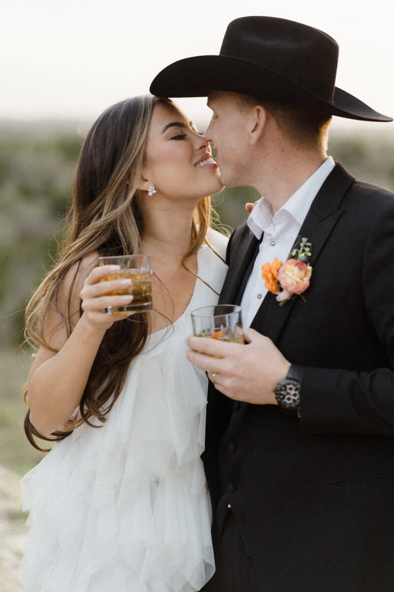 C&R_WED-775