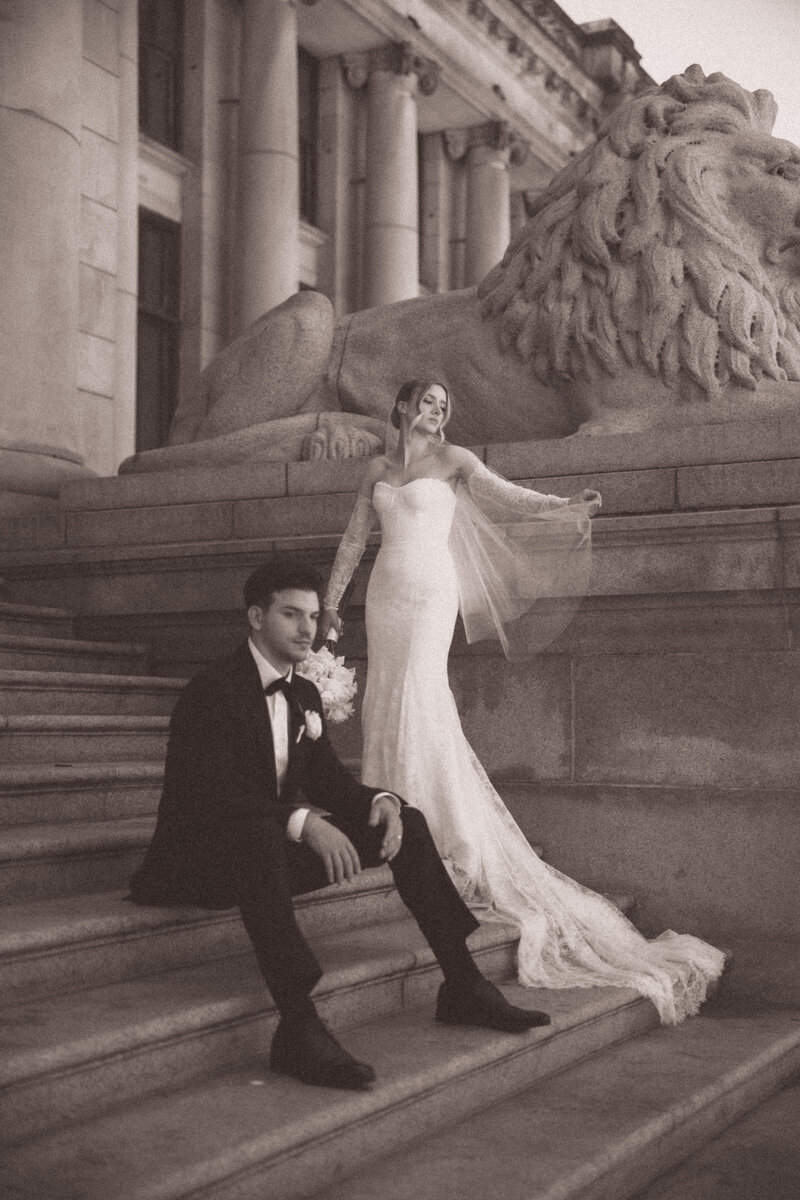 editorial-seaside-wedding-the-polygon-vancouver-vancouver-art-gallery-15