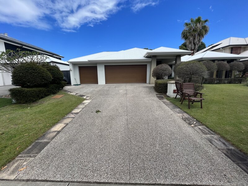 Pre-sale exterior house clean with Elite Pressure Cleaning