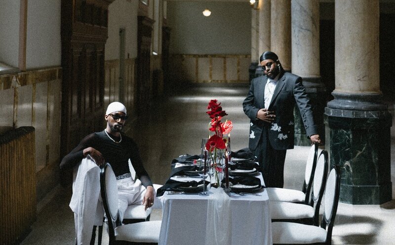 Theatrical editorial wedding at Théâtre Cartier Montreal — designed by Cools Events
