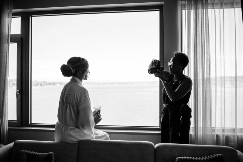 Wedding Photographer based in Seattle & Beyond