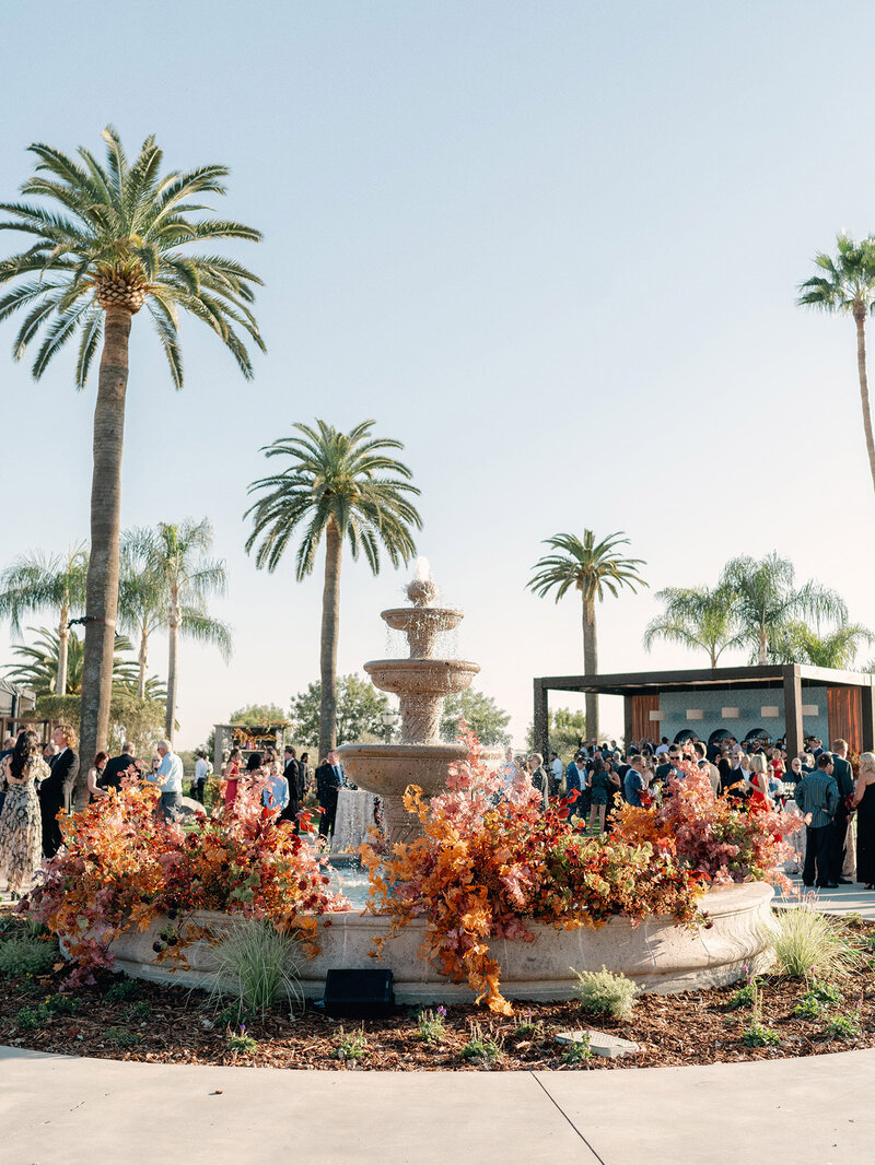 Autumn-Maximalist-Wedding-with-rich-tones-blue-velvet-draping-Ashley-Ludaescher-Photography-Vanessa-Noel-Events-0076