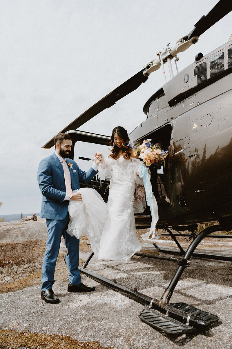 Danielle-Aisling_mont_tremblant_elopement_photographer_spring_wedding-20