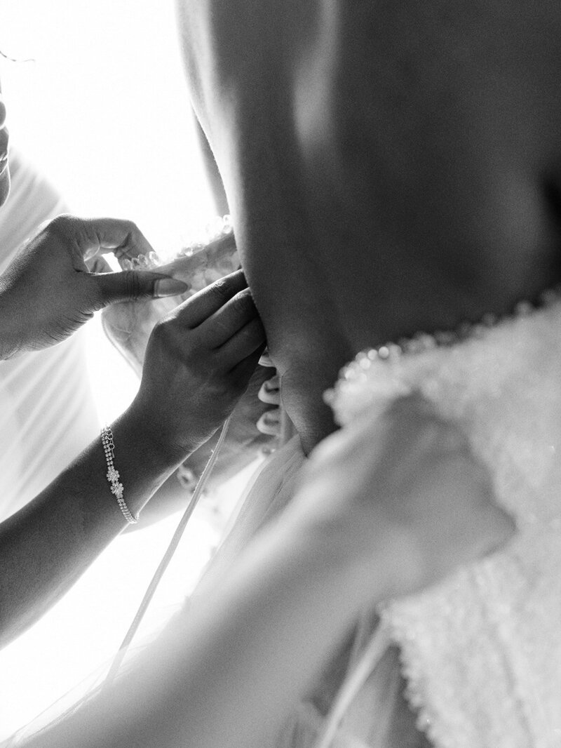 villa-antonia-bride-getting-ready-suite-austin-wedding.jpg (2)