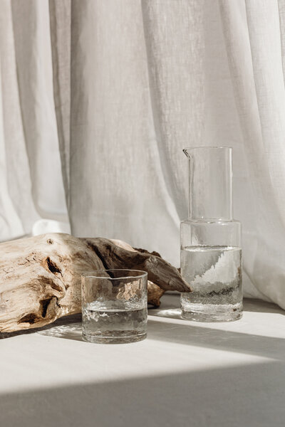kaboompics_pure_water_-_glass_jug_with_a_natural_design_-_naturally_shaped_glass_tumbler