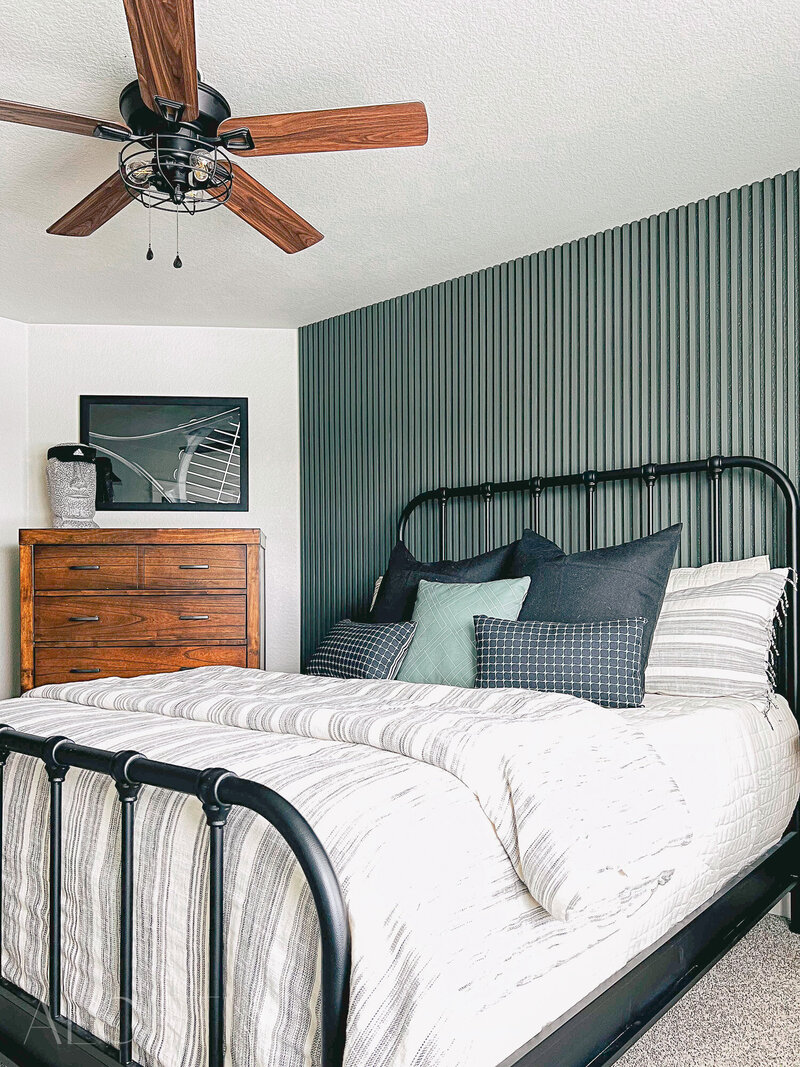 Teen-Boys-Tennis-Bedroom-Slat-Feature-Wall-Colorado-Green-6