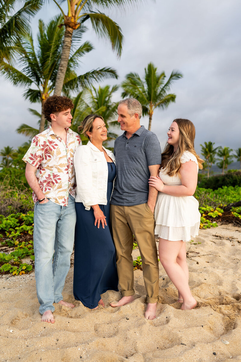kona hawaii family photographer at sunset at kukio beach-10