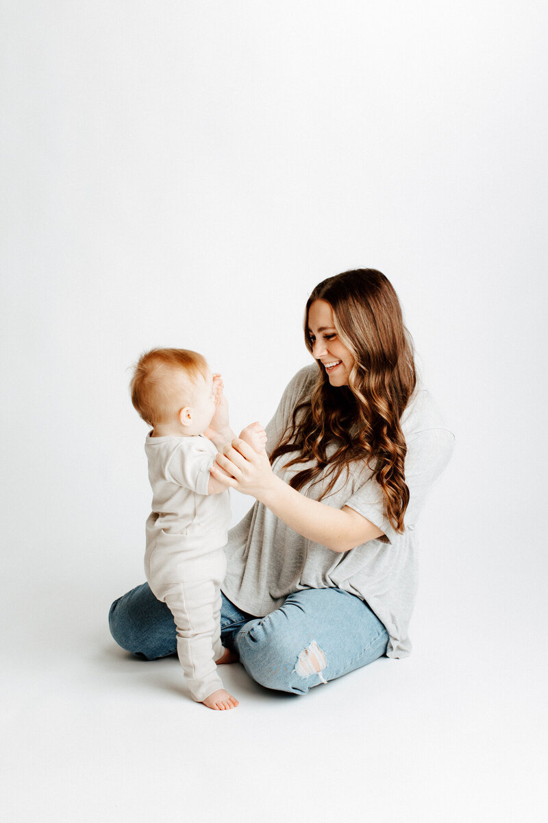 Bentonville AR motherhood photography, Bentonville AR newborn photographer, Bentonville AR maternity photographer