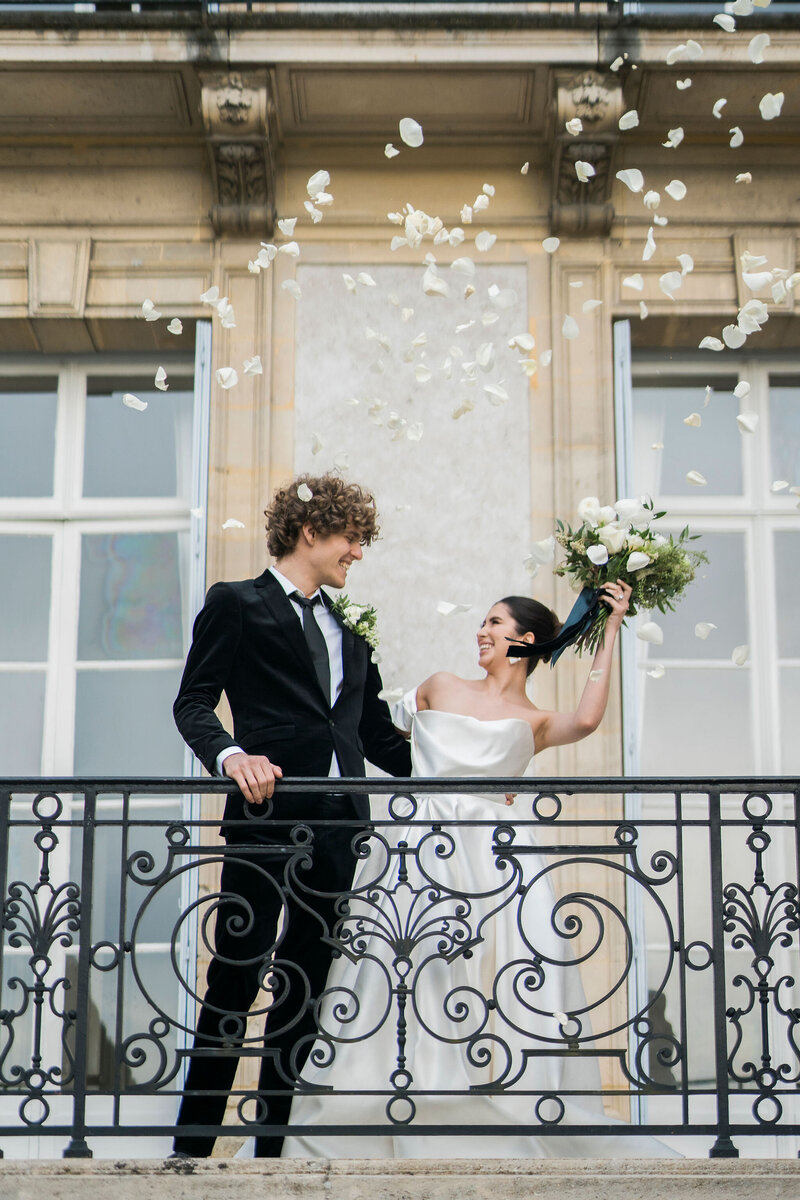 130-Chateau-de-Santeny-Paris-France-Inspiration-Love-Story Elopement-Cinematic-Romance-Destination-Wedding-Editorial-Luxury-Fine-Art-Lisa-Vigliotta-Photography