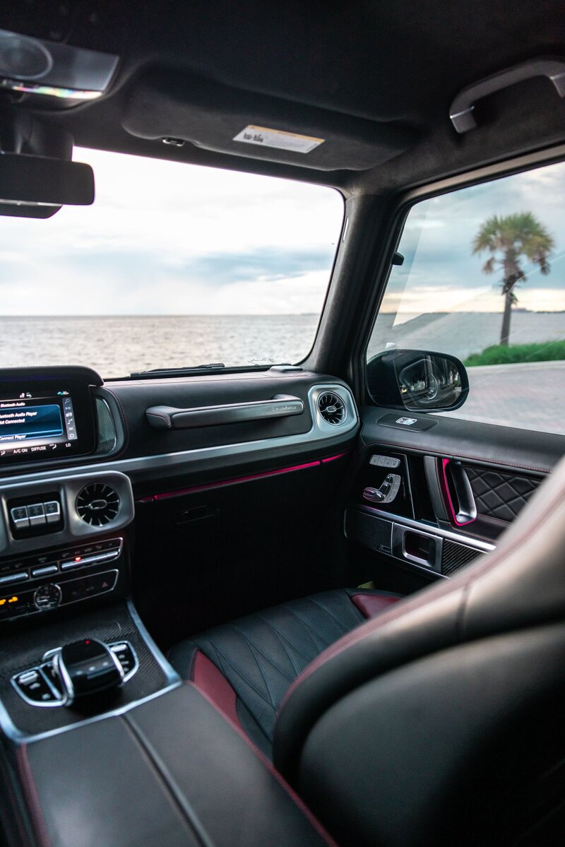 mercedes-g550-matte-manufaktur-night-black-magno-for-rent-in-miami-033