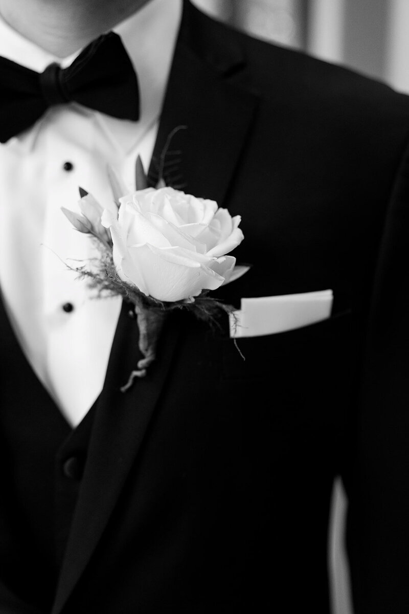 grooms boutonniere