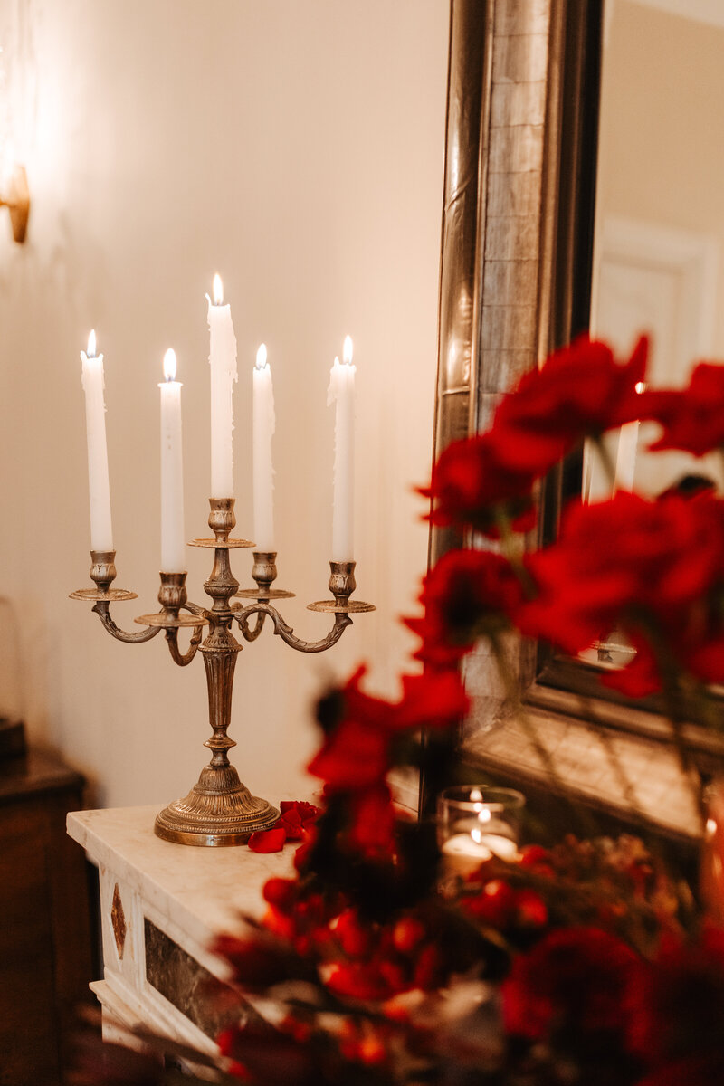chandelier-elegant-rouge