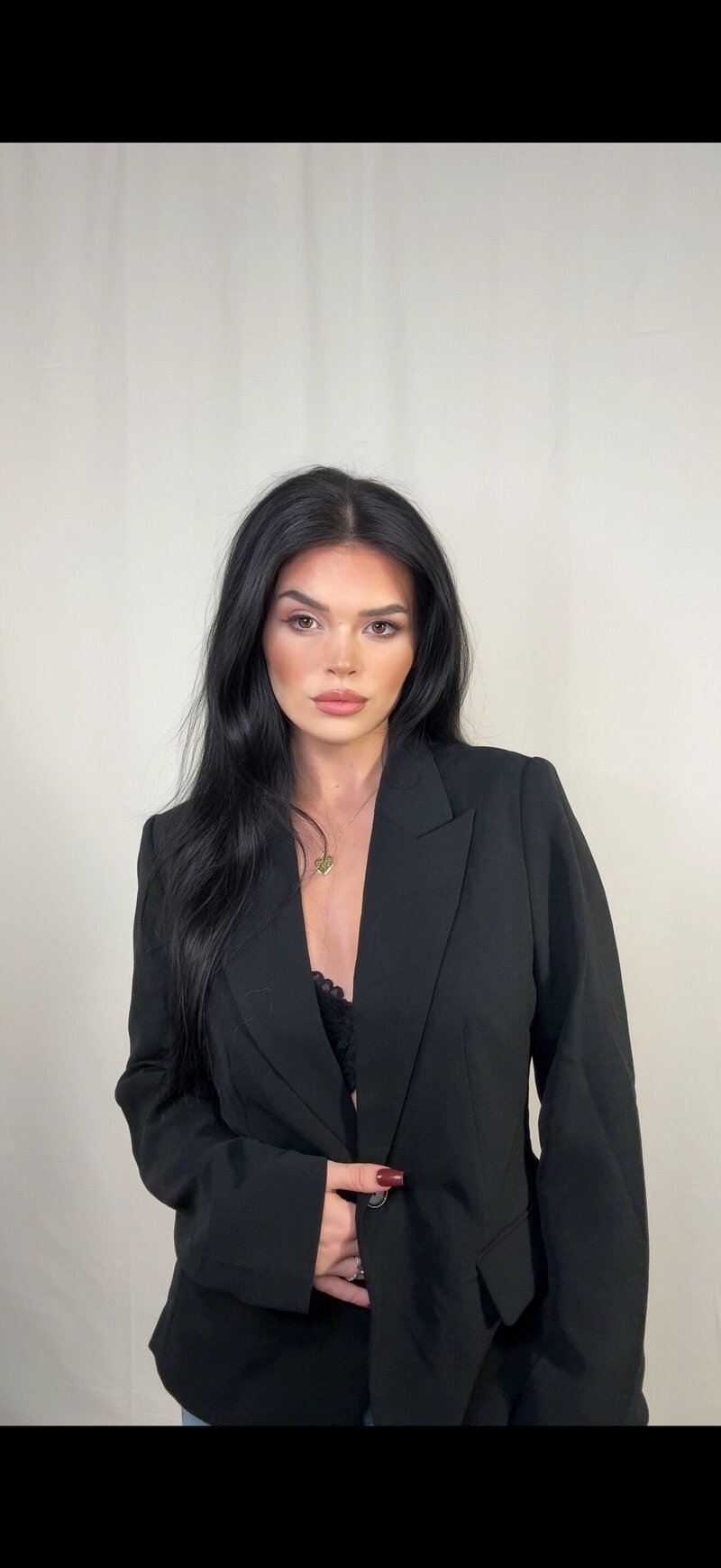 E925D6B7-0586-4EB0-A1C3-8485965F7C9F 2