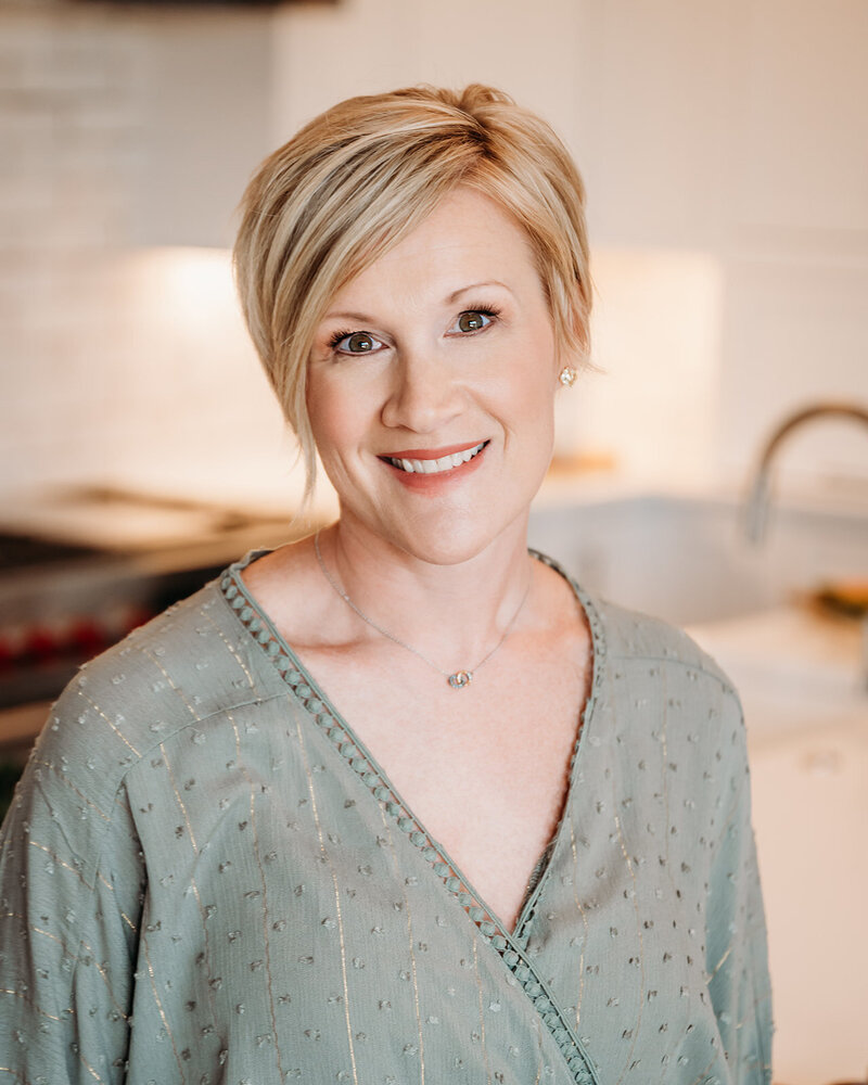 JennySessomsPhotography-Branding-Nutritionist-Feeding5-559